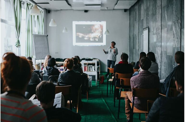 people-display-presentation-watching