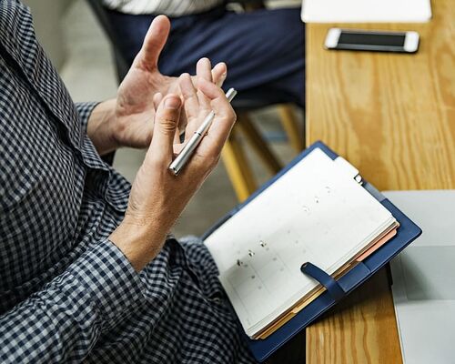 agenda-brainstorming-business-businessman