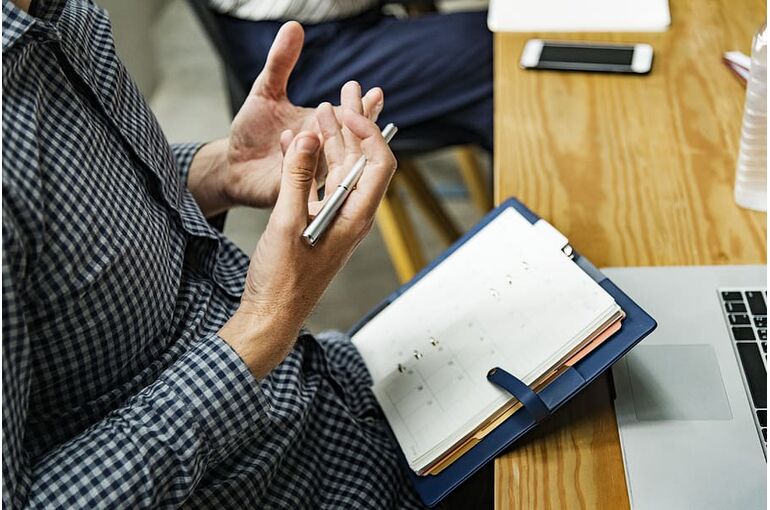 agenda-brainstorming-business-businessman